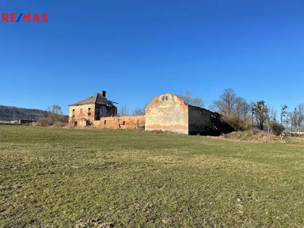 Prodej komerčního pozemku, Vražné, 6704 m2