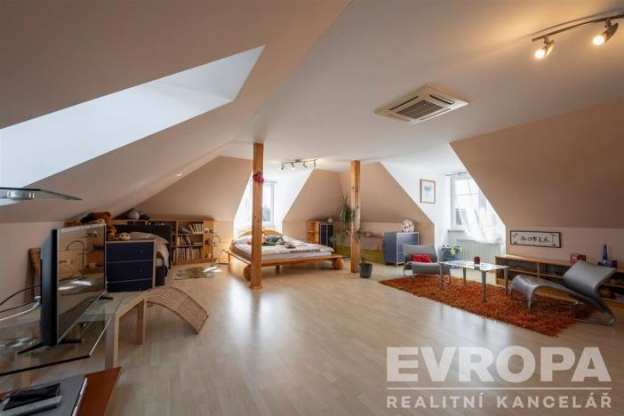 Prodej rodinného domu, Psáry - Dolní Jirčany, Pod Skalkou, 363 m2