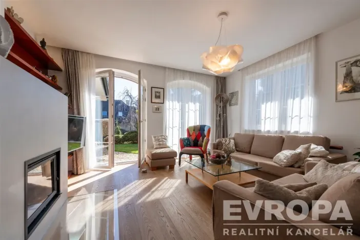 Prodej rodinného domu, Psáry - Dolní Jirčany, Pod Skalkou, 363 m2