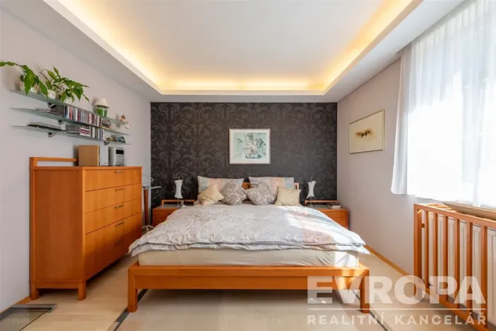 Prodej rodinného domu, Psáry - Dolní Jirčany, Pod Skalkou, 363 m2