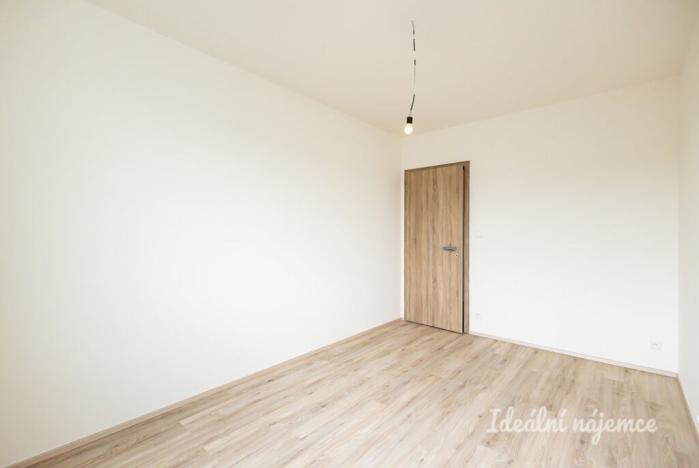 Pronájem bytu 2+kk, Praha - Prosek, Čakovická, 41 m2