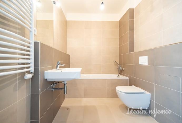 Pronájem bytu 2+kk, Praha - Prosek, Čakovická, 41 m2