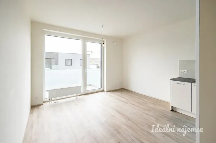 Pronájem bytu 2+kk, Praha - Prosek, Čakovická, 41 m2