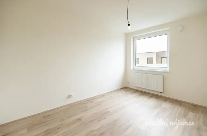 Pronájem bytu 2+kk, Praha - Prosek, Čakovická, 41 m2