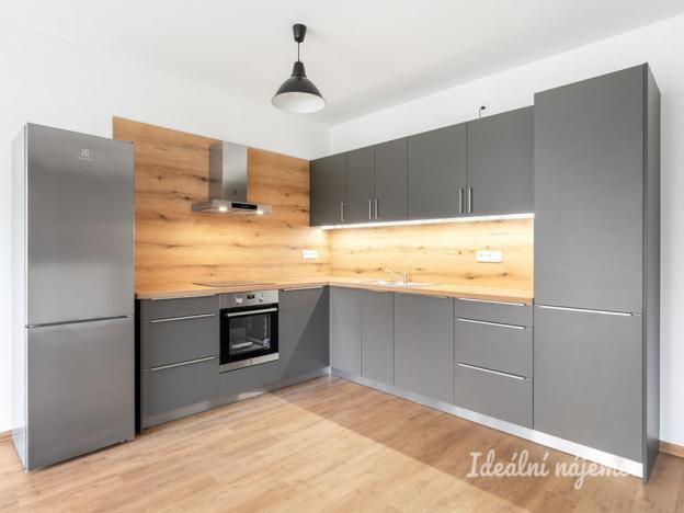 Pronájem bytu 3+kk, Praha - Kamýk, Zárubova, 68 m2