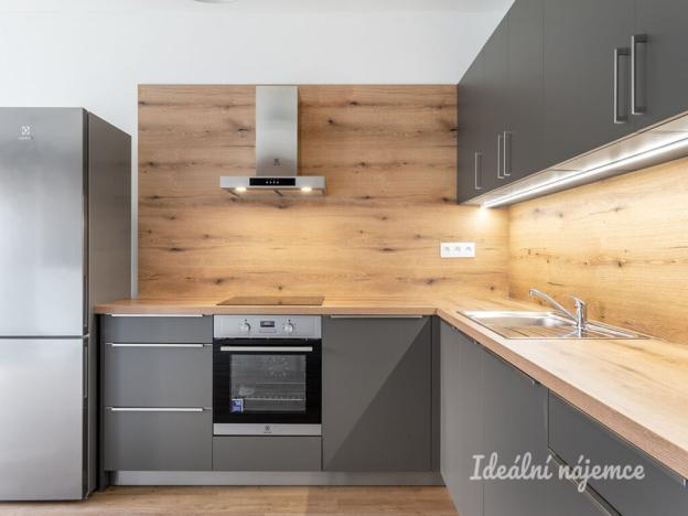 Pronájem bytu 3+kk, Praha - Kamýk, Zárubova, 68 m2