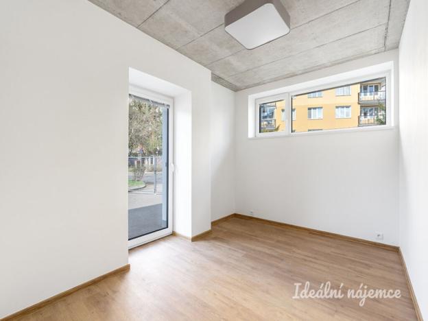 Pronájem bytu 3+kk, Praha - Kamýk, Zárubova, 68 m2