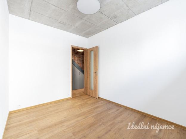 Pronájem bytu 3+kk, Praha - Kamýk, Zárubova, 68 m2