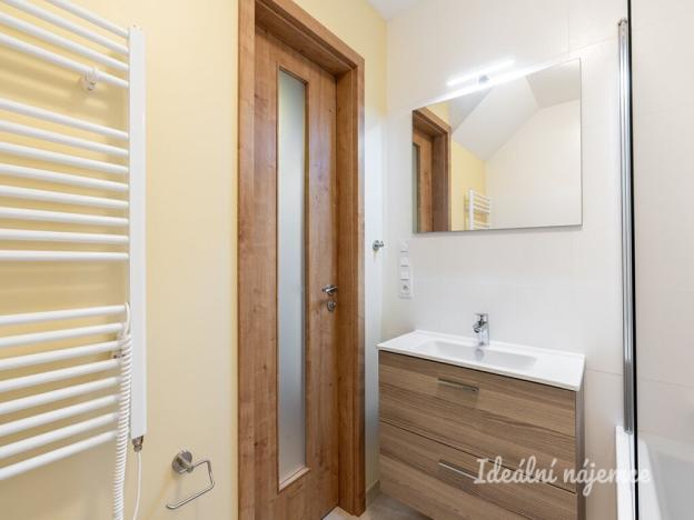 Pronájem bytu 3+kk, Praha - Kamýk, Zárubova, 68 m2