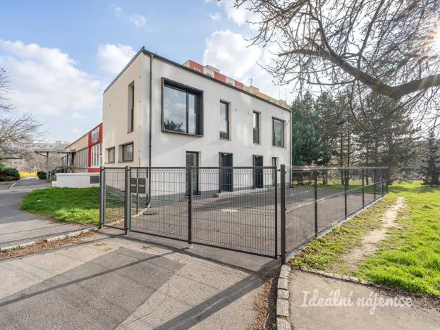 Pronájem bytu 3+kk, Praha - Kamýk, Zárubova, 68 m2