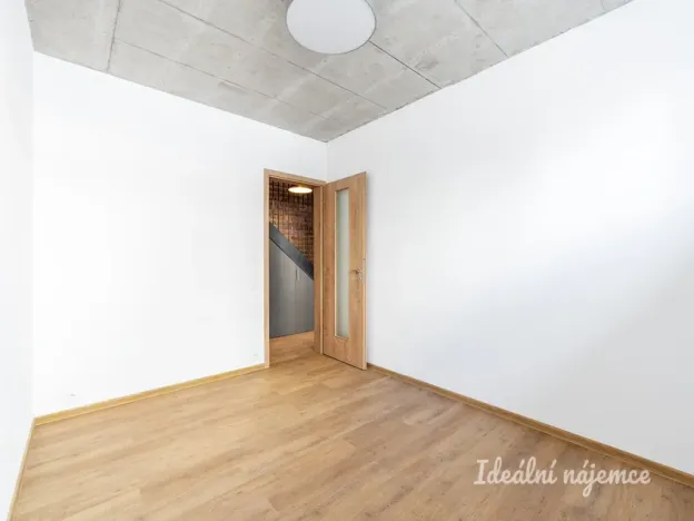 Pronájem bytu 3+kk, Praha - Kamýk, Zárubova, 68 m2