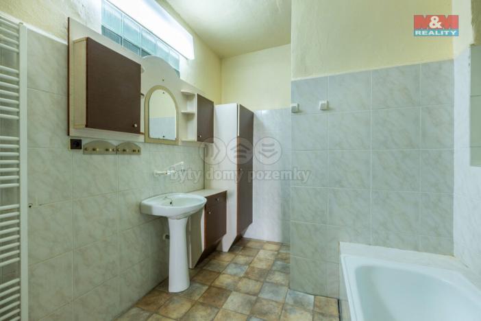 Prodej obchodního prostoru, Louny, Mírové náměstí, 1353 m2