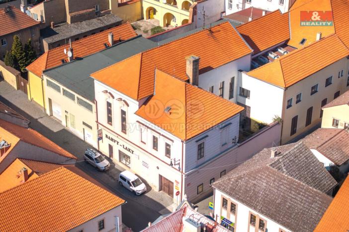 Prodej obchodního prostoru, Louny, Mírové náměstí, 1353 m2