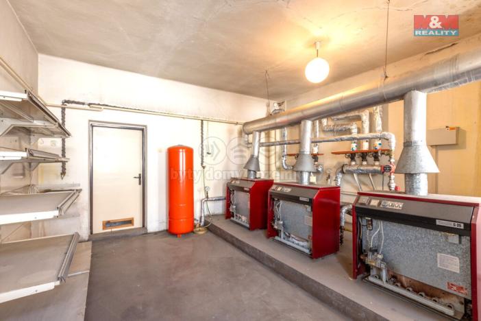 Prodej obchodního prostoru, Louny, Mírové náměstí, 1353 m2