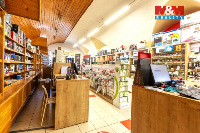 Prodej obchodního prostoru, Louny, Mírové náměstí, 1353 m2