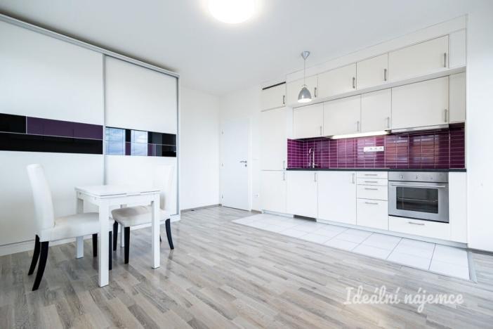 Pronájem bytu 2+kk, Praha - Kyje, Farkašova, 43 m2