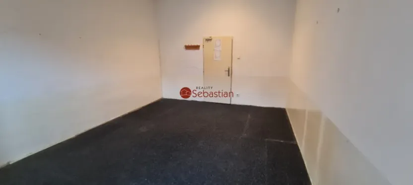 Pronájem kanceláře, Pardubice - Zelené Předměstí, Hlaváčova, 20 m2