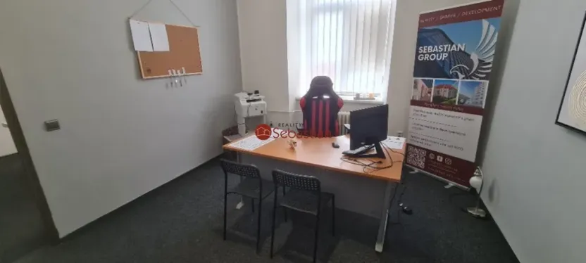 Pronájem kanceláře, Pardubice - Zelené Předměstí, Hlaváčova, 20 m2