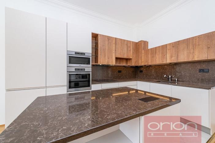 Pronájem bytu 4+kk, Praha - Nové Město, Na Moráni, 155 m2