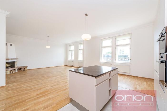 Pronájem bytu 4+kk, Praha - Nové Město, Na Moráni, 155 m2