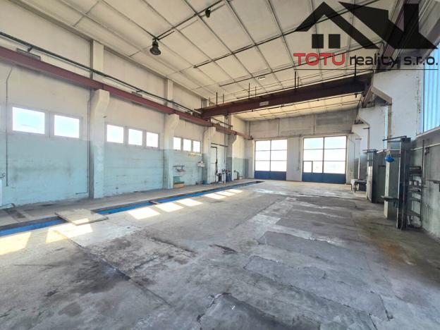 Pronájem komerční nemovitosti, Černožice, K čáslavkám, 2720 m2