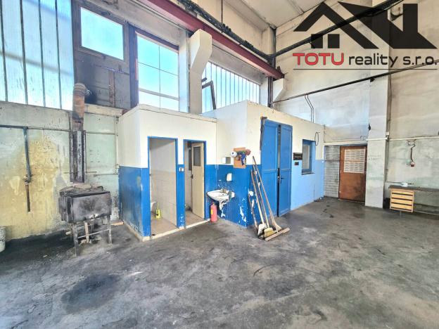 Pronájem komerční nemovitosti, Černožice, K čáslavkám, 2720 m2