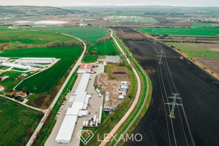 Prodej komerčního pozemku, Měnín, 2222 m2