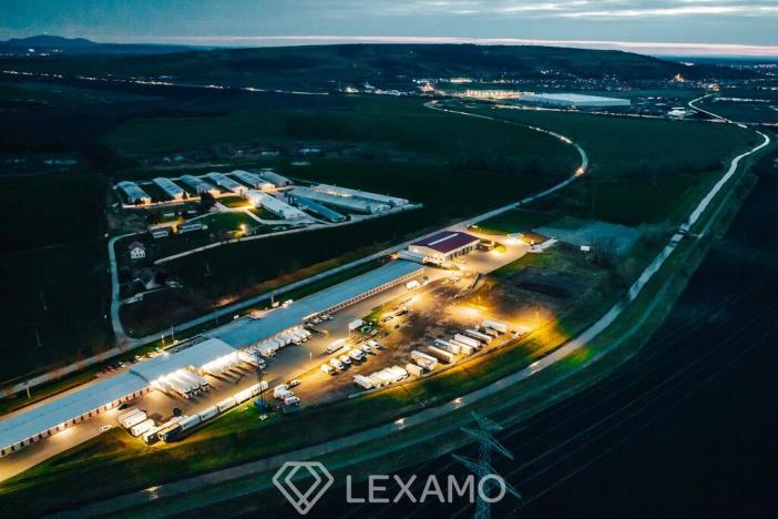 Prodej komerčního pozemku, Měnín, 5400 m2