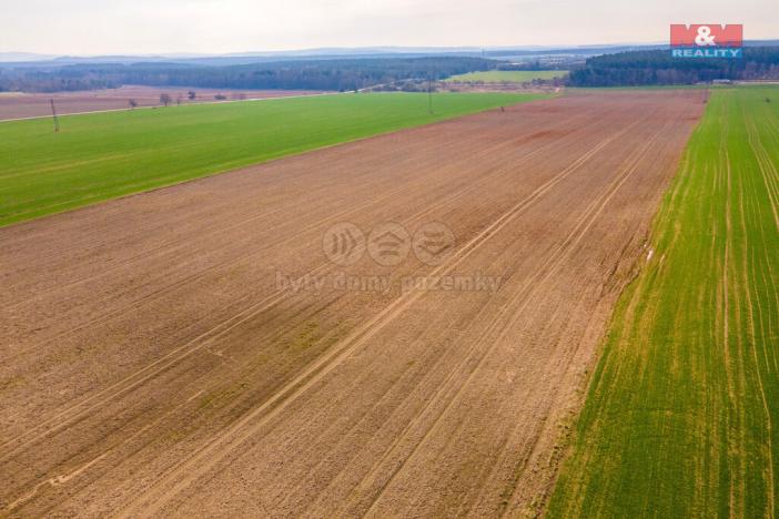 Prodej pole, Tlučná, 5722 m2