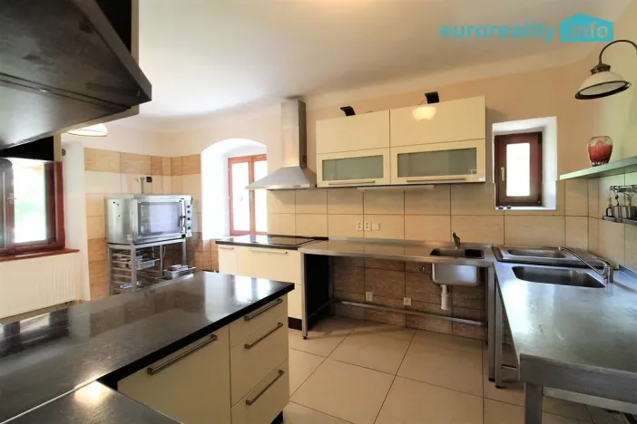Prodej ubytování, Polevsko, 389 m2