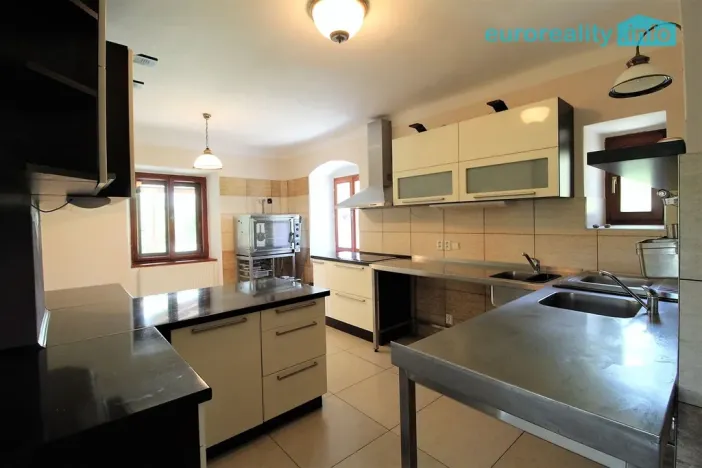 Prodej ubytování, Polevsko, 389 m2