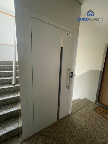 Prodej bytu 3+1, Tachov, Želivského, 71 m2