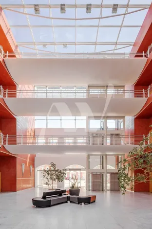 Pronájem kanceláře, Praha - Karlín, Křižíkova, 1528 m2