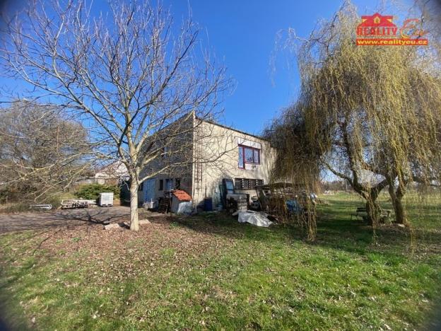 Prodej obchodního prostoru, Jaroměř - Jezbiny, Hradecká, 1437 m2