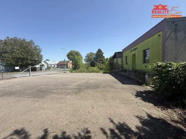 Prodej obchodního prostoru, Jaroměř - Jezbiny, Hradecká, 1437 m2