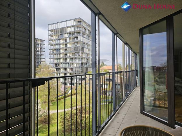 Prodej bytu 1+kk, Praha - Žižkov, Ke kapslovně, 64 m2