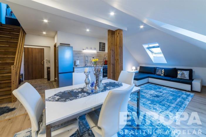 Prodej bytu 2+kk, Slaný, Ouvalova, 60 m2