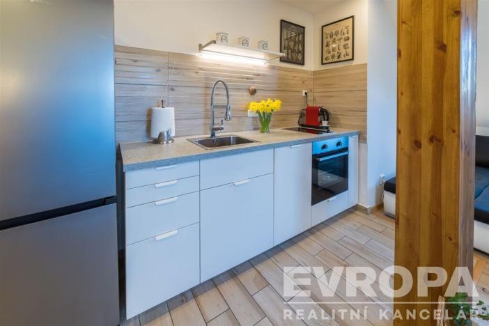 Prodej bytu 2+kk, Slaný, Ouvalova, 60 m2