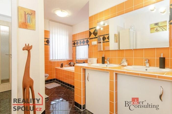 Prodej rodinného domu, Valašské Meziříčí, Vsetínská, 209 m2