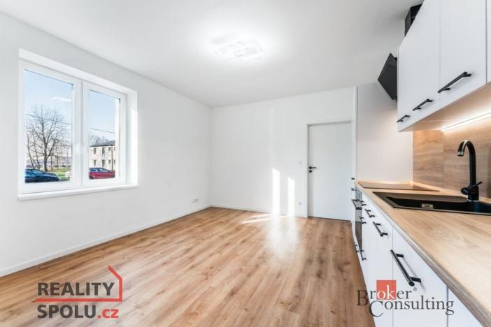 Pronájem bytu 2+kk, Ostrava - Mariánské Hory, Cottonové, 37 m2