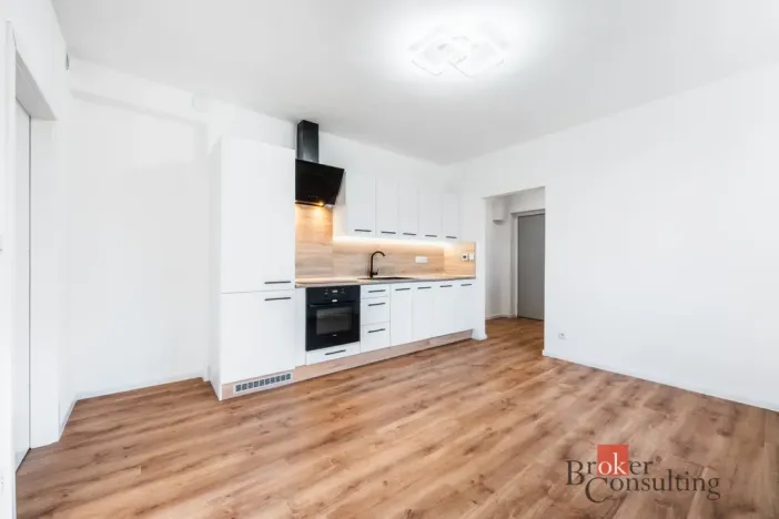 Pronájem bytu 2+kk, Ostrava - Mariánské Hory, Cottonové, 37 m2