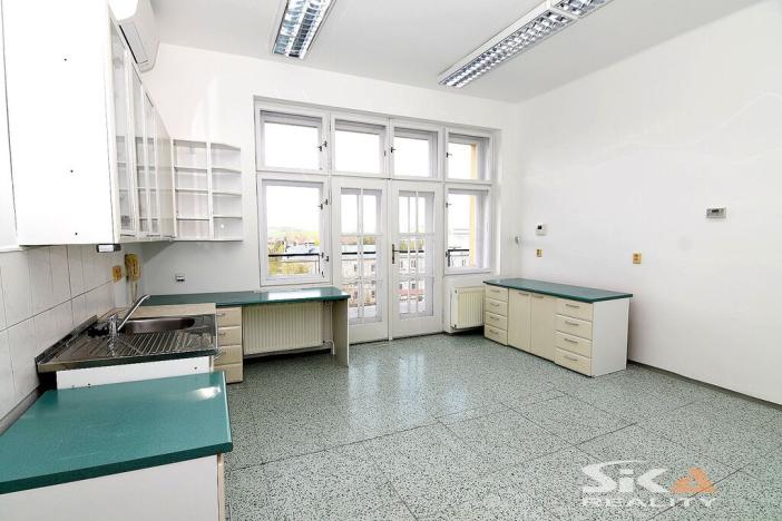 Pronájem komerční nemovitosti, Louny, Sladovnická, 98 m2