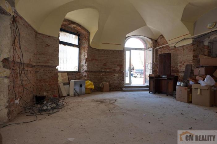 Pronájem obchodního prostoru, Prostějov, nám. Edmunda Husserla, 56 m2