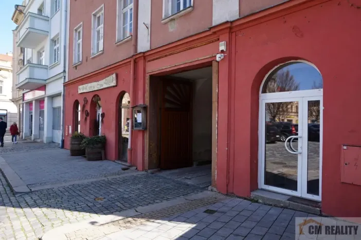 Pronájem obchodního prostoru, Prostějov, nám. Edmunda Husserla, 56 m2