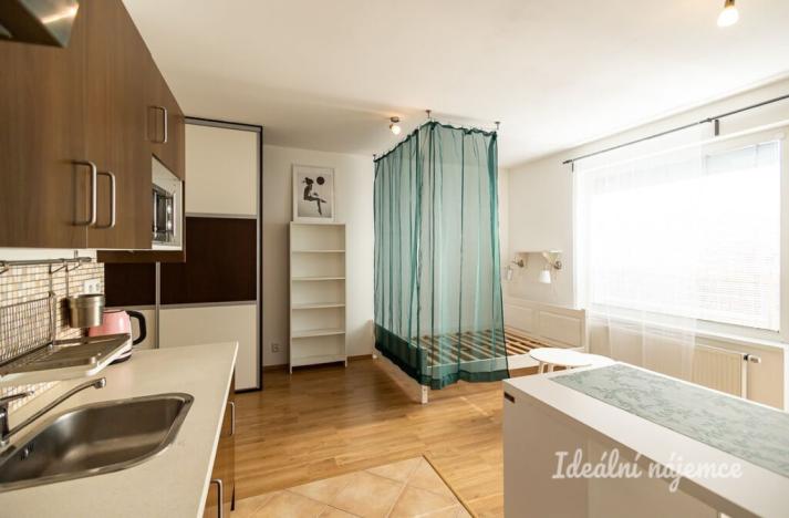 Pronájem bytu 1+kk, Praha - Letňany, Miroslava Hajna, 35 m2