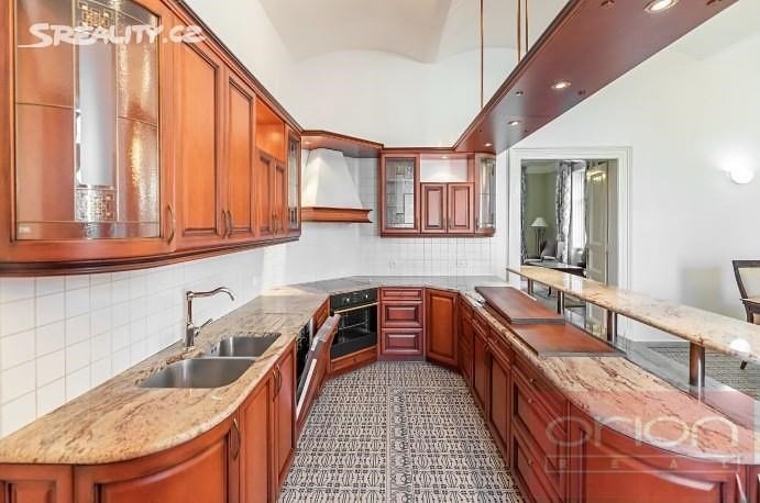 Pronájem rodinného domu, Praha - Vokovice, Ke dvoru, 828 m2