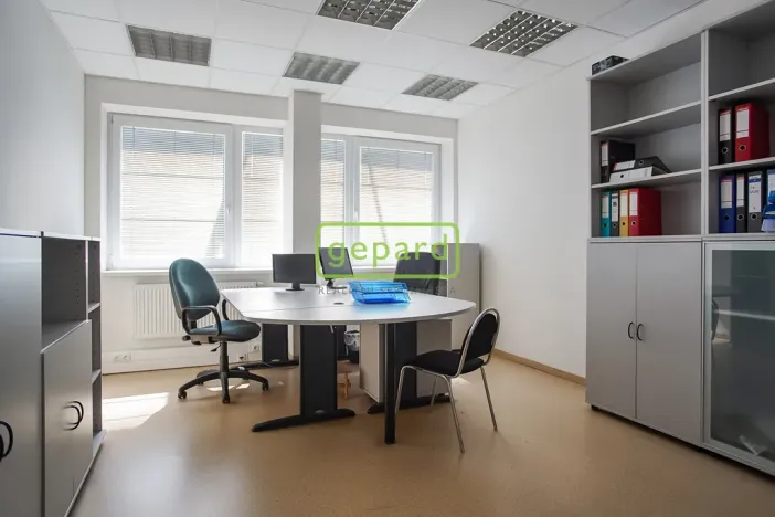 Pronájem kanceláře, Praha - Stodůlky, Tlumačovská, 194 m2