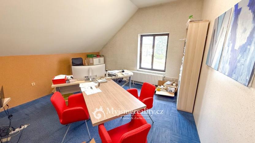 Prodej obchodního prostoru, Jihlava - Hruškové Dvory, 796 m2