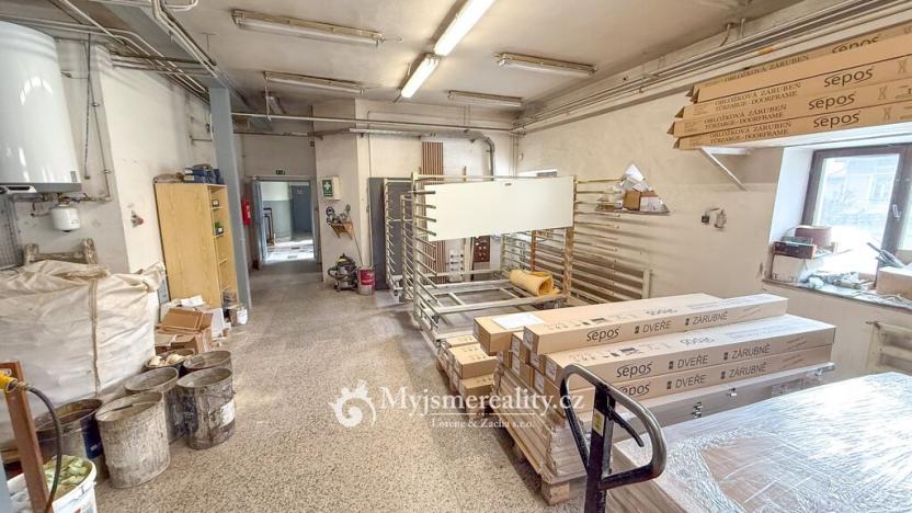 Prodej obchodního prostoru, Jihlava - Hruškové Dvory, 796 m2