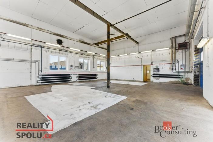 Pronájem výrobních prostor, Hradec Králové - Slezské Předměstí, Výrobní, 1059 m2